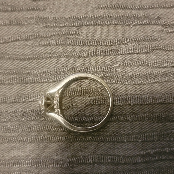 White gold ring - Picture 4 of 7